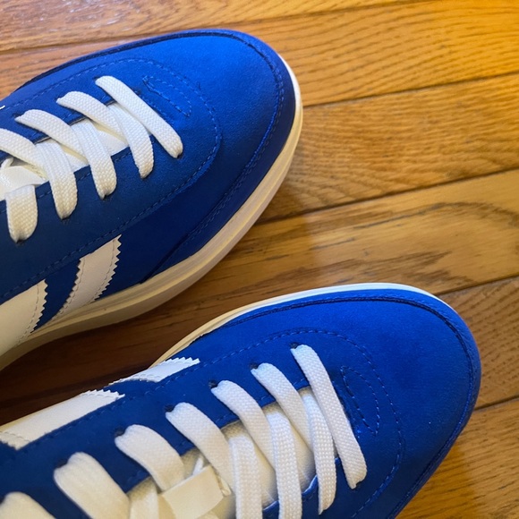 Madden Girl Women’s Navida Sneaker - Picture 3 of 11